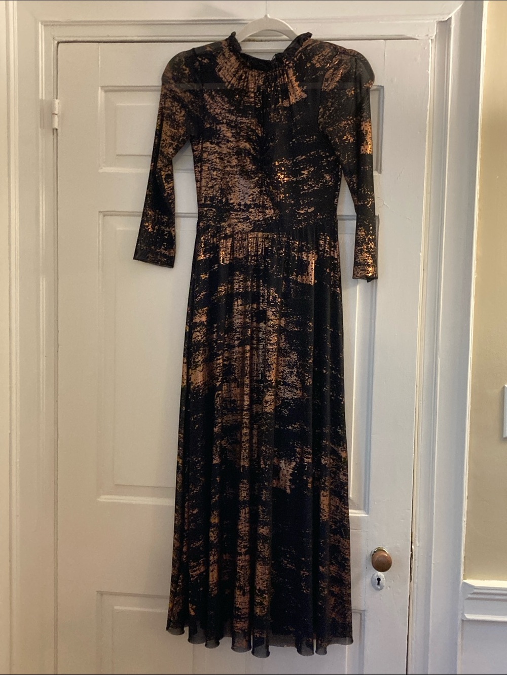 NWT Ted Baker Black and Gold Patterned Long Sleeve Dress
Size: 1